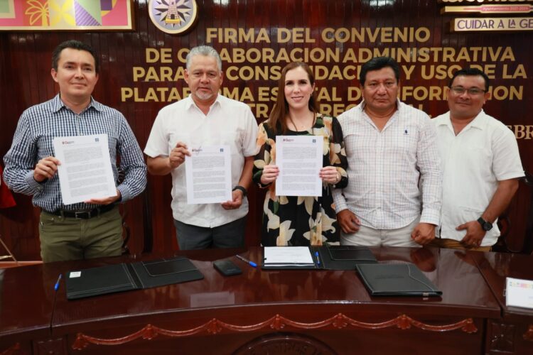 Firma Atenea Gómez convenio para garantizar certeza jurídica en patrimonio de isleños