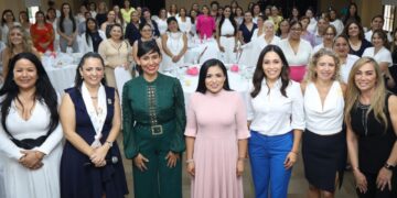 Se reúne Blanca Merari con mujeres empresarias de Puerto Morelos
