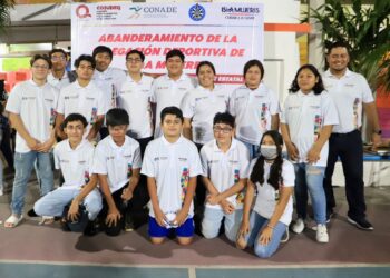 Abanderan a delegación de Isla Mujeres que participará en Juegos Nacionales de la Conade 2023