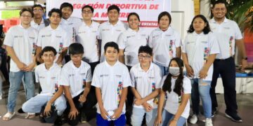 Abanderan a delegación de Isla Mujeres que participará en Juegos Nacionales de la Conade 2023