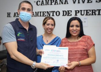 Blanca Merari entrega reconocimientos a instituciones que participaron en campaña “Vive sin Dolor”