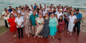 Se unen en matrimonio parejas de Isla Mujeres en “Bodas Colectivas” en Punta Sur