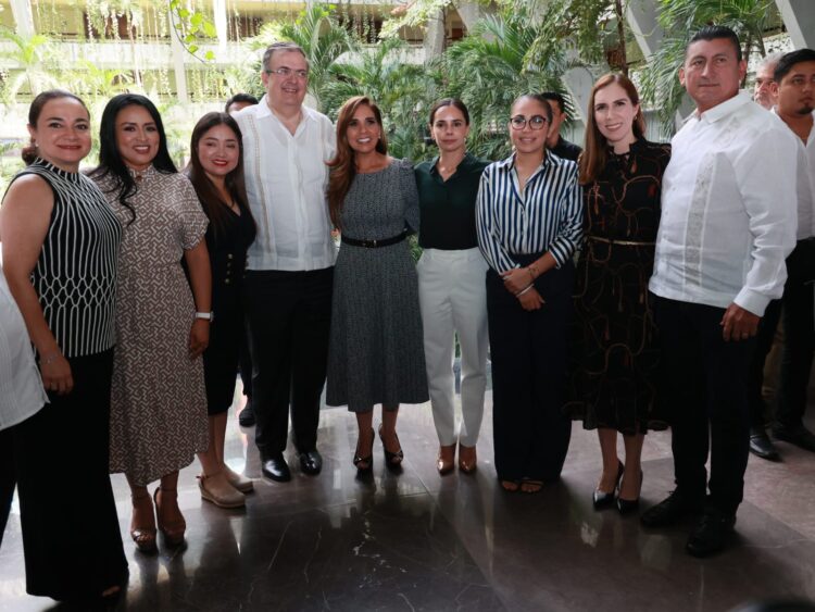 Reconoce Atenea Gómez a la gobernadora por gestión de nueva Oficina de Pasaportes en Cancún