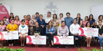 Entrega Mara Lezama apoyos a emprendedores para combatir desigualdades