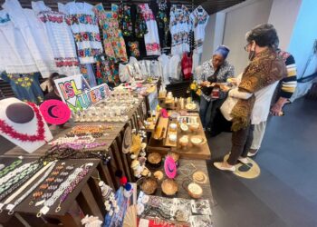 Muestra Isla Mujeres la belleza de sus artesanías en Punto México