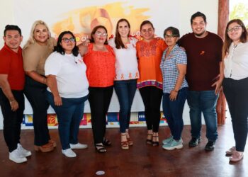 En el Día Naranja, promueve Atenea Gómez una vida libre de violencia en Isla Mujeres