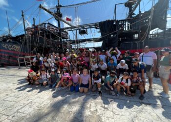 Fomenta Atenea Gómez valores cívicos y amor a la patria entre la niñez de Isla Mujeres