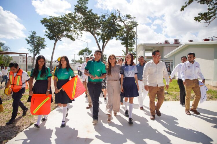 Mara Lezama anuncia la carrera de Técnico Ferroviario en CONALEP Quintana Roo