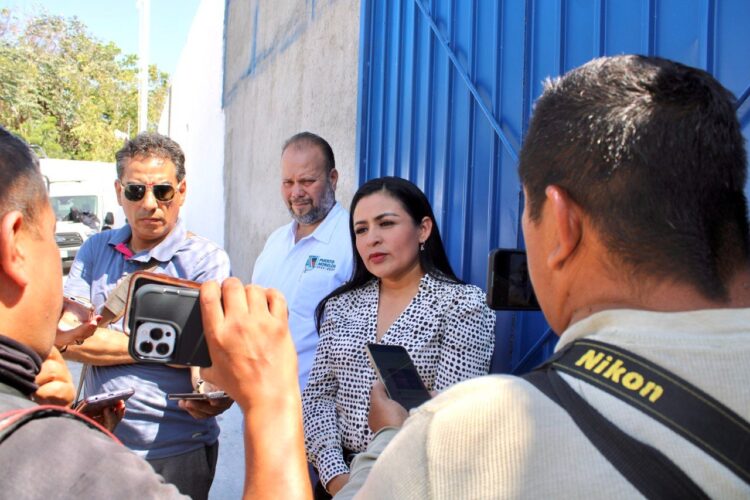 Blanca Merari atiende demandas de policías de Puerto Morelos
