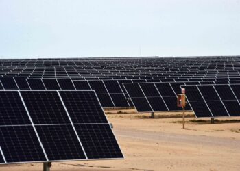 AMLO inaugura primera fase de la central fotovoltaica en Puerto Peñasco