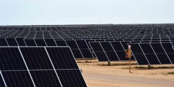 AMLO inaugura primera fase de la central fotovoltaica en Puerto Peñasco