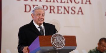 Pide AMLO esperar antes de "criminalizar" a Felipe Calderón