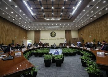 Concluyen 664 aspirantes a consejeros del INE registro en línea
