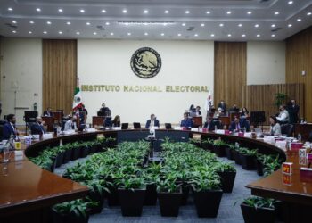 INE invalida reforma estatuaria del PRI en votación dividida