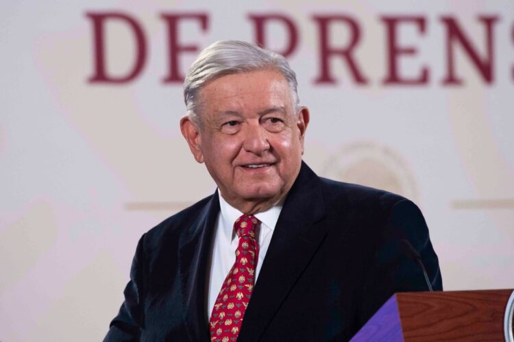Respetar la ley es necesario para que nadie gane más que el Presidente: AMLO