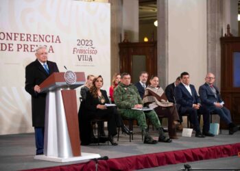 Gobernadores morenistas deben tener prudencia rumbo a elección presidencial, señala AMLO