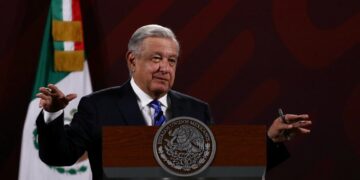 Reta AMLO a oposición a agruparse de cara a próximos comicios de 2024