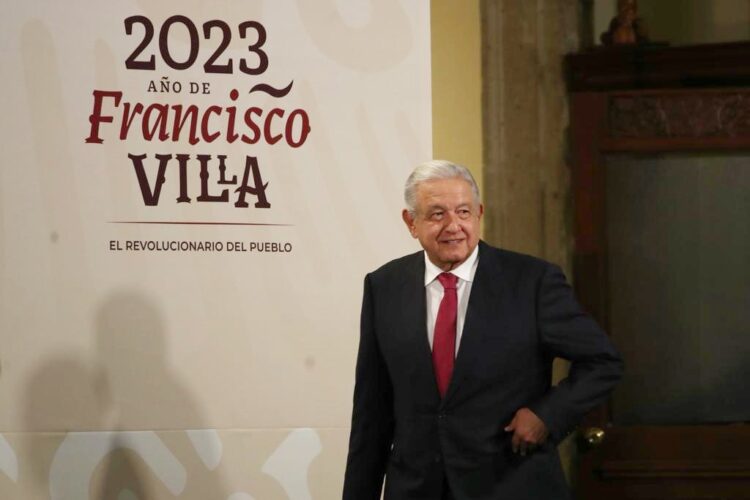 Adversarios están tomando rechazo a reforma electoral como bandera política: AMLO