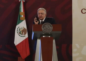 Las aerolíneas de carga tienen más tiempo para salir del AICM, señala AMLO