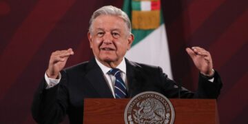 AMLO celebra deslinde de Cuauhtémoc Cárdenas de Mexicolectivo