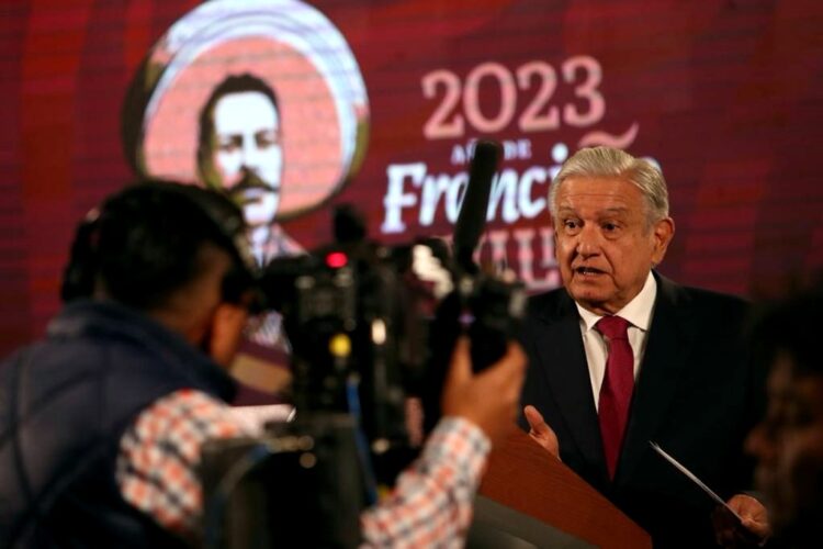 AMLO vetará multas aprobadas a quien le lance “injurias”