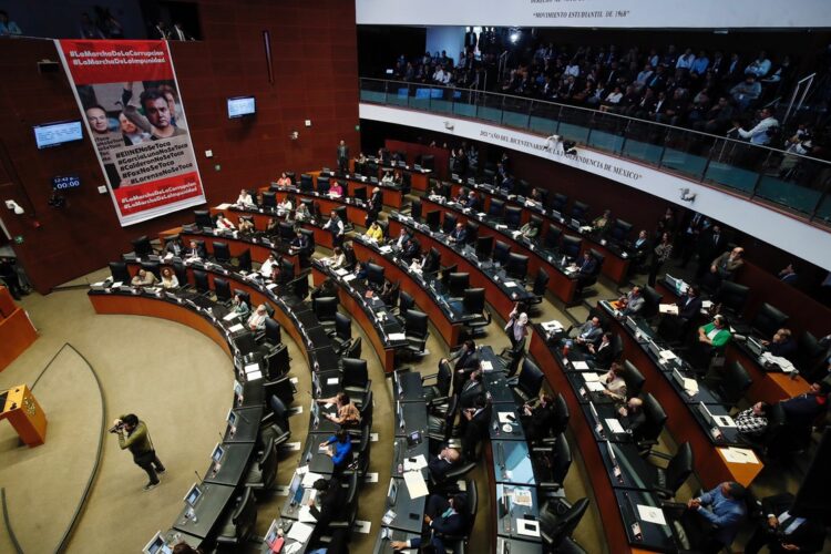 Inicia en Senado discusión de cláusula sobre la reforma electoral