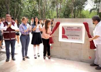 Lili Campos, a favor del fortalecimiento de la comunidad estudiantil en Playa del Carmen