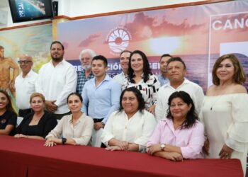 Cancún nos une en este 53 Aniversario, afirma Ana Paty Peralta