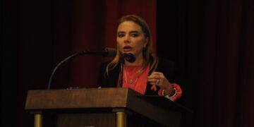 Impugnará Carla Humphrey su eliminación de lista de aspirantes a la presidencia del INE