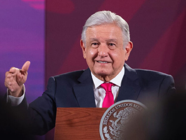 AMLO, a favor de que cuatro consejeros del INE sean elegidos a través de sorteo