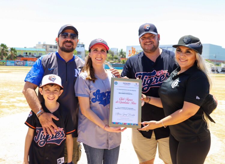 Exitosa fiesta beisbolera en el estadio “El Pescador” de Isla Mujeres
