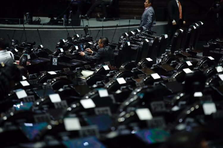 AMLO envía a diputados propuesta sobre concesiones mineras