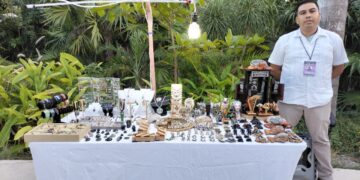 Aumenta participación de artesanos de Puerto Morelos en desarrollos turísticos