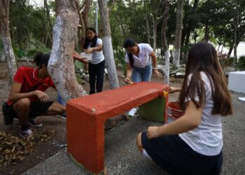 Blanca Merari participa en jornada de limpieza del parque Punta Corcho