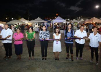 Blanca Merari inaugura Feria de Manos Emprendedoras en Puerto Morelos