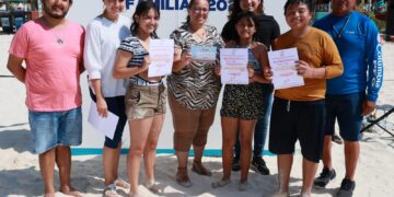 Realiza el DIF de Isla Mujeres Concurso de Esculturas de Arena por el Día de la Familia