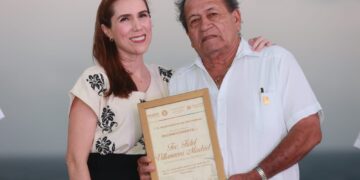 Preside Atenea Gómez el 506 aniversario del descubrimiento de Isla Mujeres