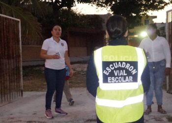 Refuerza Atenea Gómez seguridad y vialidad en los planteles escolares de Isla Mujeres