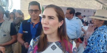 Atenea Gómez lanza llamado enérgico a Aguakan para que le cumpla a Isla Mujeres