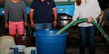 Atenea Gómez cumple a los isleños y termina contingencia por falta de agua