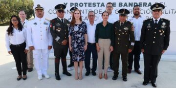 Atenea Gómez, presente en toma de posesión de bandera del comandante de la guarnición militar de Cancún