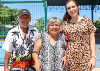 Atenea Gómez agradece gestión de Mara Lezama para apoyar a adultos mayores de Isla Mujeres