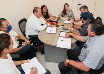 Se reúne Atenea Gómez con directivos de CAPA para emprender acciones por servicio de Aguakan