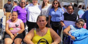 Suma Atenea Gómez voluntades en beneficio de las familias de Isla Mujeres