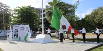 Gobierno de Puerto Morelos conmemora el CCXVII aniversario del natalicio de Benito Juárez