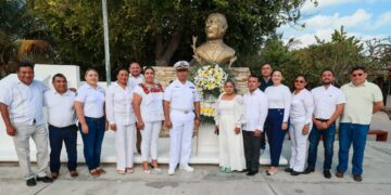 Conmemora el Ayuntamiento de Isla Mujeres el natalicio de Benito Juárez