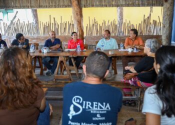 Blanca Merari abre canales de comunicación directa con restauranteros de Puerto Morelos
