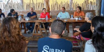 Blanca Merari abre canales de comunicación directa con restauranteros de Puerto Morelos