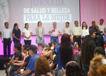 Continúa la CROC Cancún beneficiando a la mujer; inauguran jornada de salud y de belleza gratuita