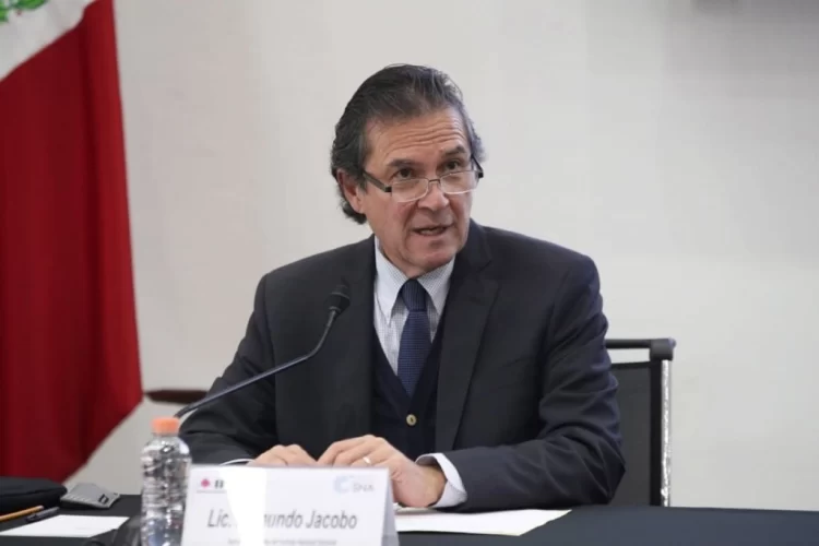 Edmundo Jacobo Molina regresa a trabajar a sus oficinas en el INE